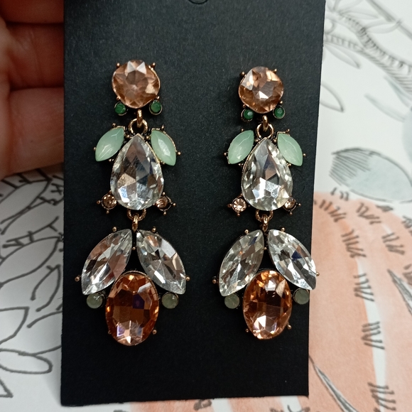 ✨NEW CRYSTAL EARRINGS COLLECTION✨ Pink Pastel Green and Gold Earrings - Picture 5 of 16